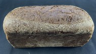 VOLKOREN GILDEKORN meergranenbrood. Met tarwe, rogge, gerst, haver, gierst en mais. afbeelding
