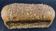 BRUIN SPELT brood met specerijen afbeelding